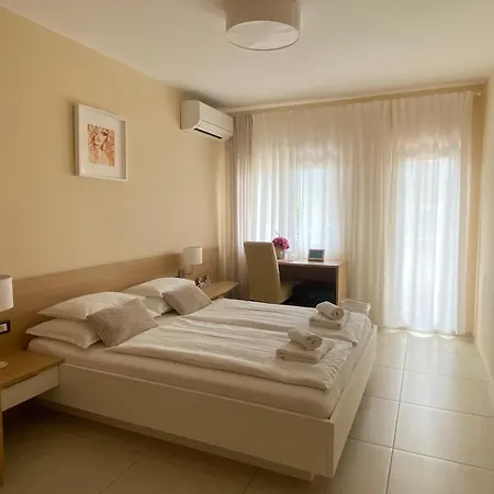 Dani Bed and breakfast 3*