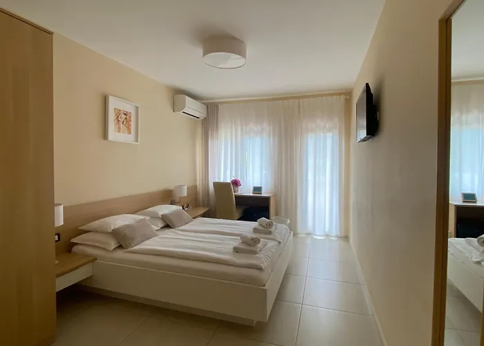 לינה וארוחת בוקר Dani באסקה